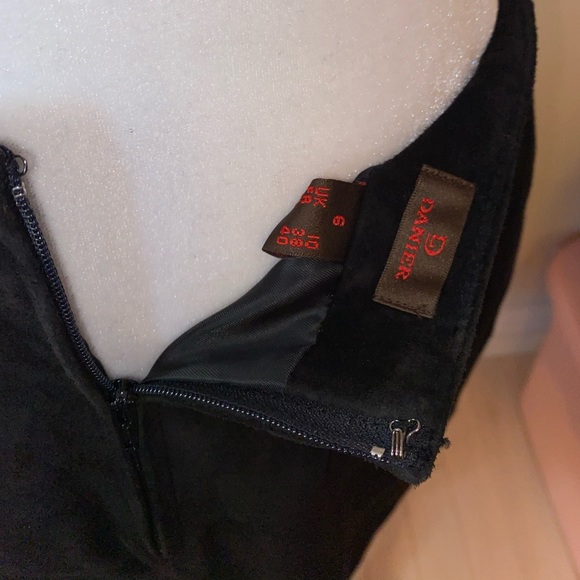 Danier Black Leather and Suede Cutout Skirt - Picture 4 of 5